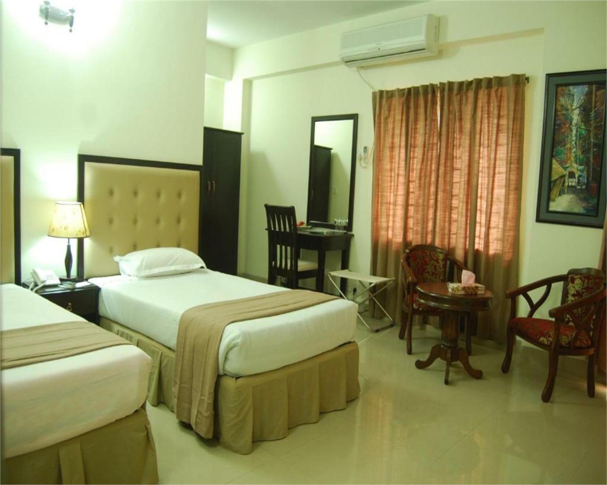 Hotel Ambassador Residency Chittagong Exterior foto