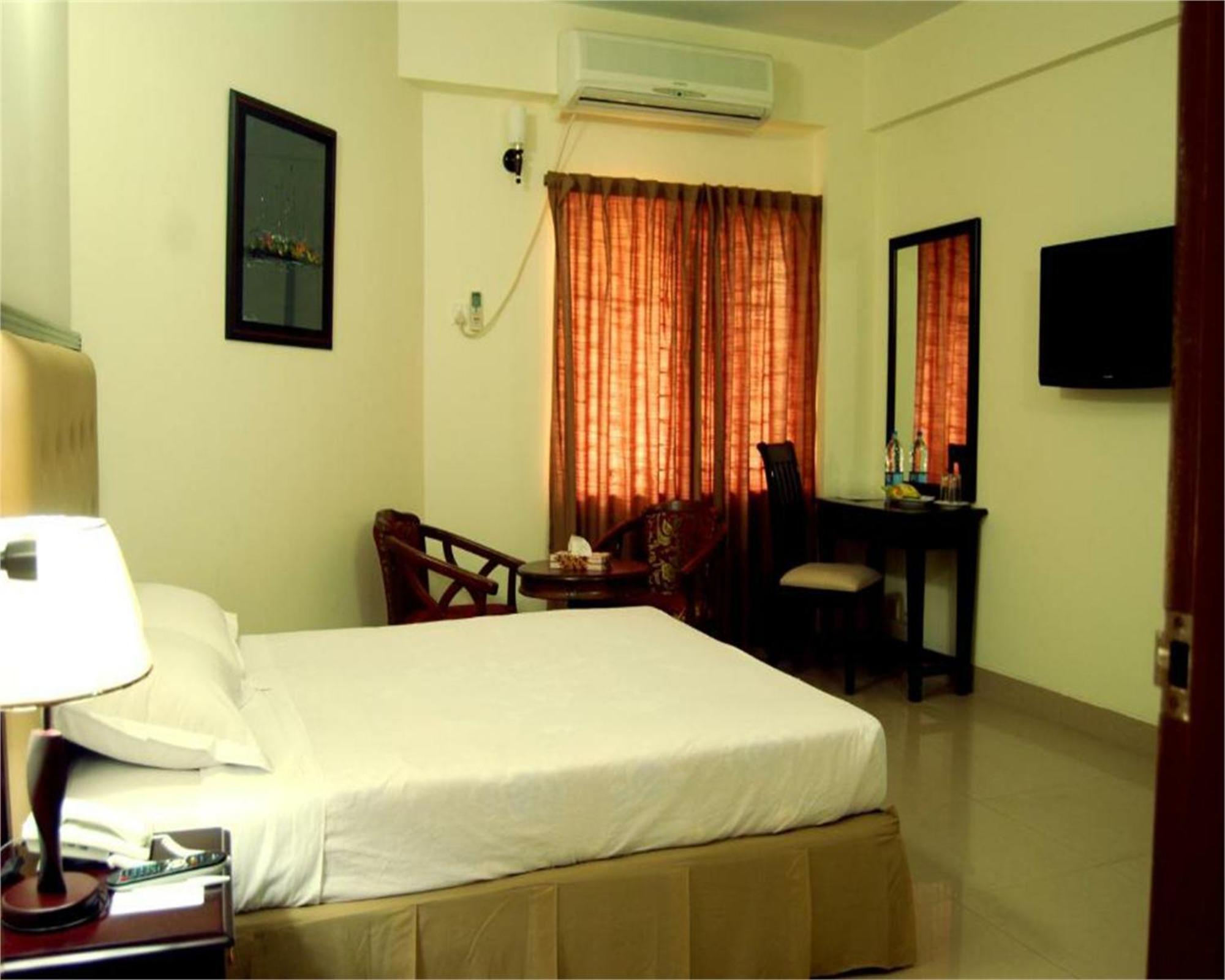 Hotel Ambassador Residency Chittagong Exterior foto